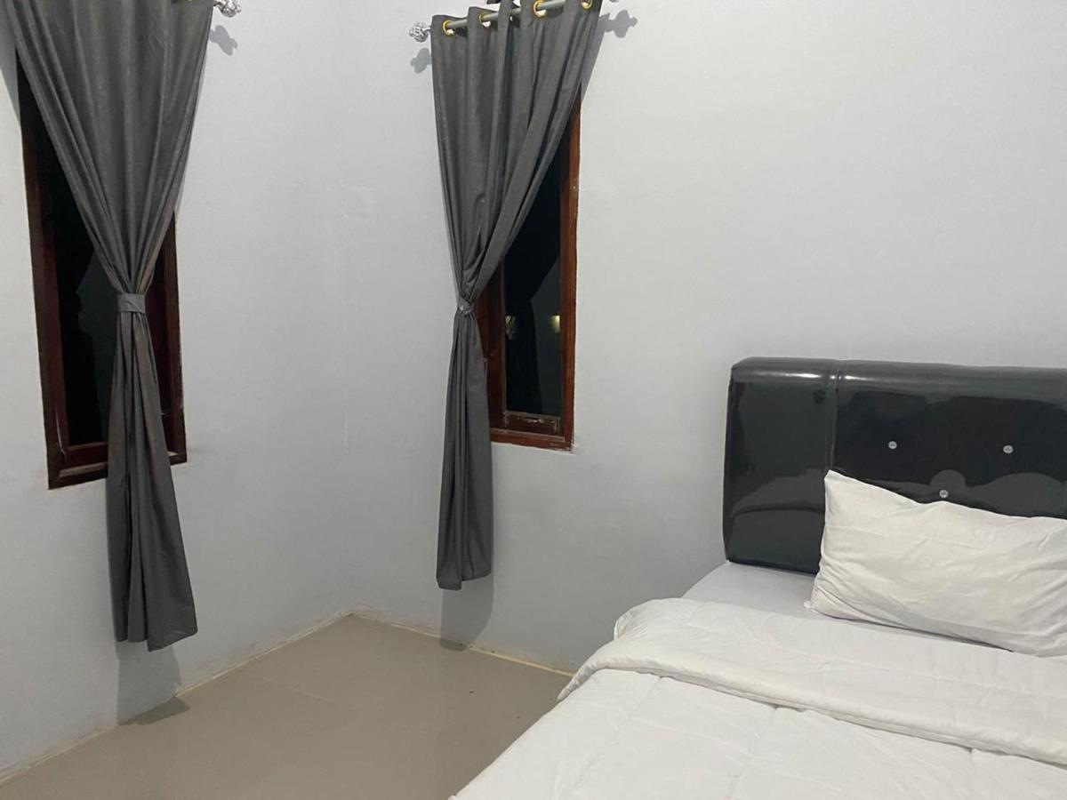 Khalisa Home Syariah Pontianak Exterior photo