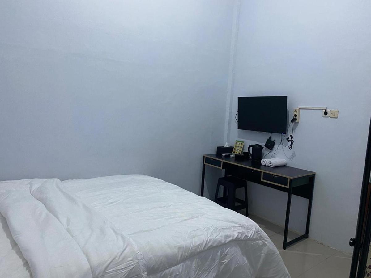 Khalisa Home Syariah Pontianak Exterior photo