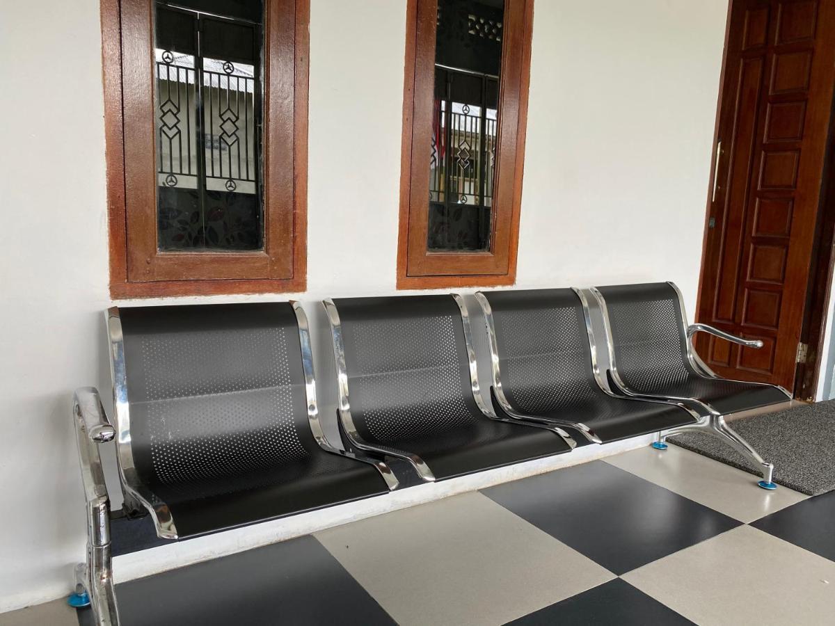 Khalisa Home Syariah Pontianak Exterior photo